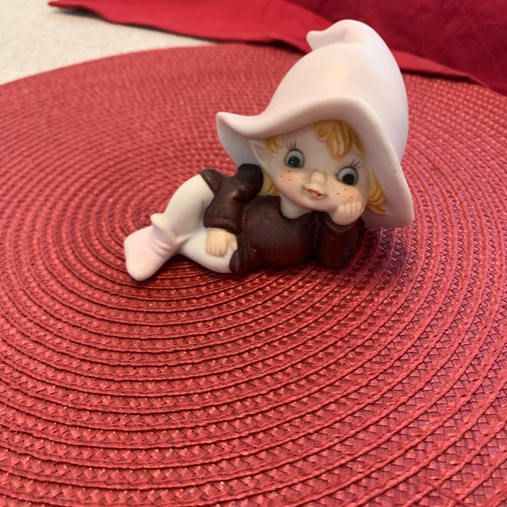 Vintage Homco Elf/Pixie Reclining Ceramic Fairy Garden #5213 Shelf Sitter